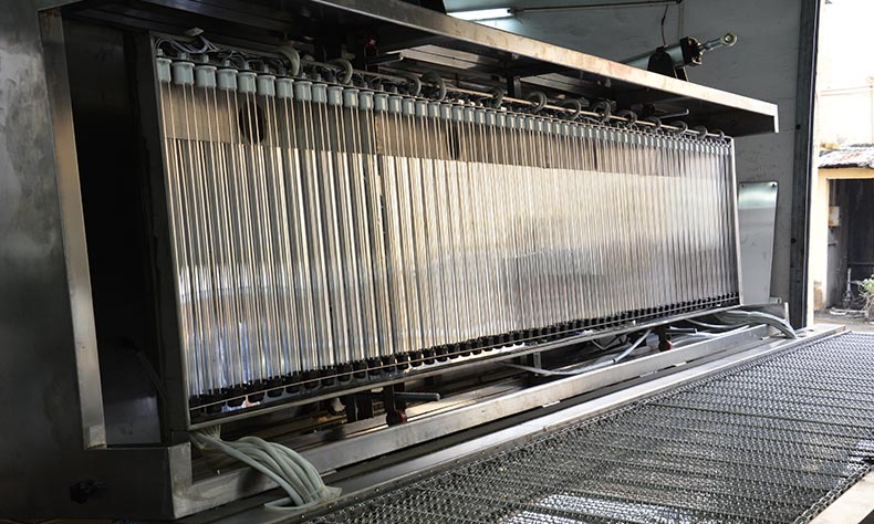 硅膠UV改質(zhì)機(jī).jpg 硅膠UV改質(zhì)機(jī).jpg